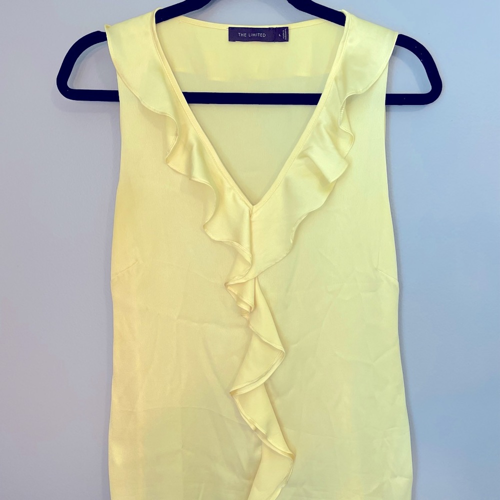 The limited yellow blouse
